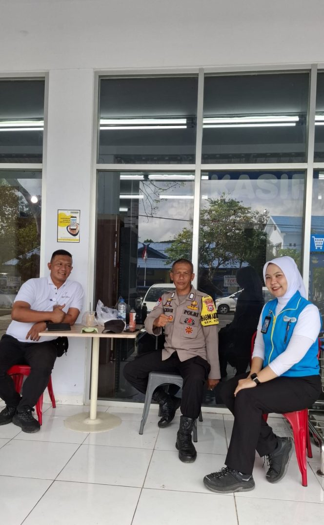 
 Kehadiran Bhabinkamtibmas di Tengah Warga, Kunci Menjaga Stabilitas Keamanan Lingkungan
