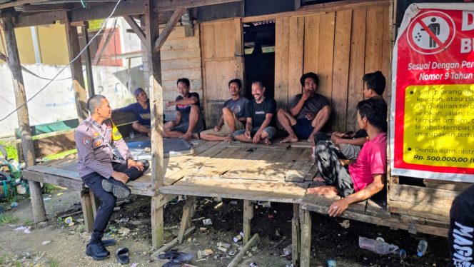 
 Bripka Andi Rusman Bangun Komunikasi dan Jaga Kondusivitas Wilayah Binaan