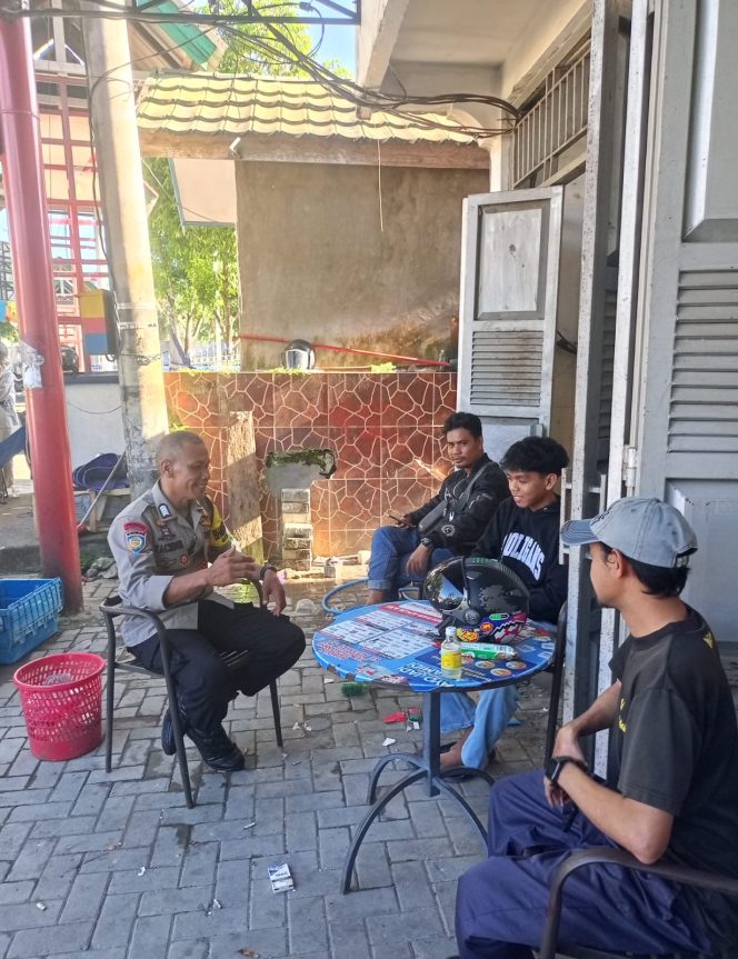 
 Aktif Sambangi Warga Binaan, Bripka Muh. Tachdir Wujudkan Polri yang Dekat dan Dicintai Masyarakat