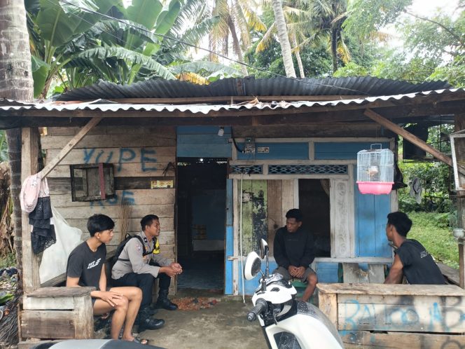 
 Wujud Nyata Kehadiran Polri di Tengah Masyarakat, Bhabinkamtibmas Sambang Warga