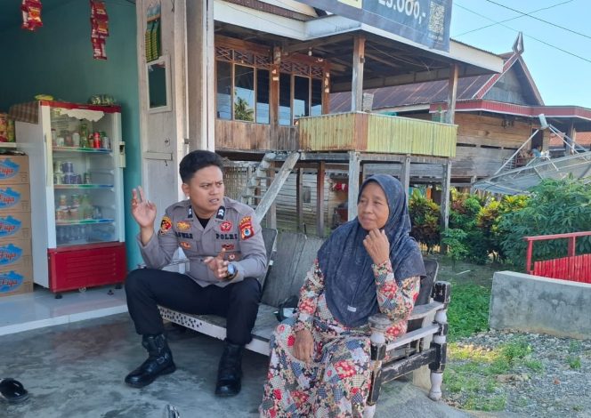 
 Bhabinkamtibmas Sapa Warga, Tingkatkan Kewaspadaan Terhadap Kejahatan dan Pelanggaran Hukum