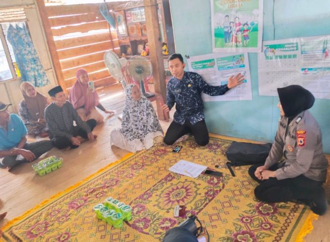 
 Brigpol Citra Jalin Kekompakan Bersama Warga, Hadiri Kegiatan P2K2 PKH Desa Lanca
