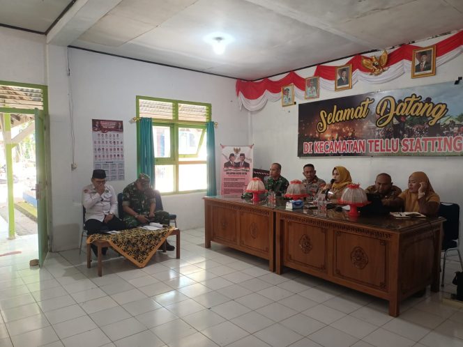 
 Kapolsek Tellu Siattinge Menghadiri Rapat Koordinasi Sambut HUT Kemerdekaan RI Ke-81