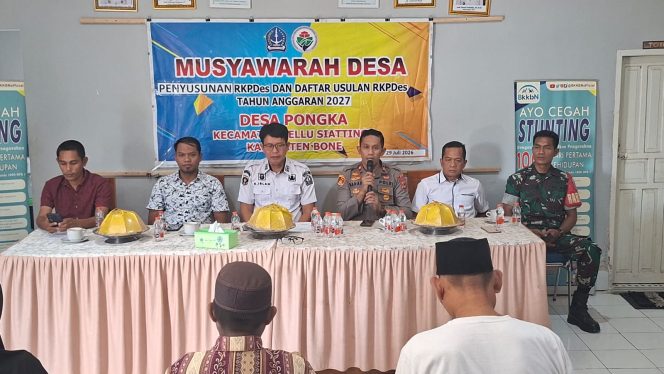 
 Hadiri Musdes Penyusunan RKPDes, Kapolsek Tellu Siattinge Berikan Imbauan dan Pesan Kamtibmas Kepada Warga Desa Pongka