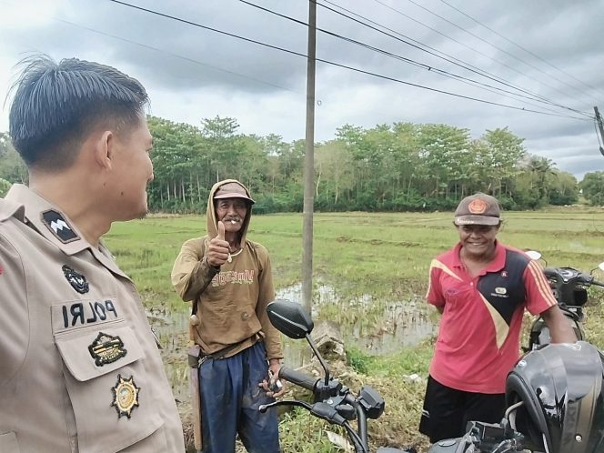 
 Menyapa dan Berdialog Bersama Warga, Cara Bhabinkamtibmas ini Bangun Kerja Sama Aktif Polri dan Warga
