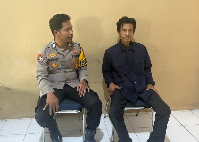 
 Brigpol Rudianto Lakukan Sambang Bangun Komunikasi dan Berbaur Bersama Warga
