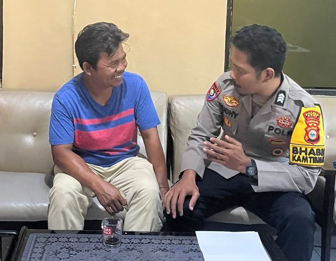 
 Aktif di Tengah Masyarakat, Bhabinkamtibmas ini Berupaya Dekat Melalui Komunikasi Intensi Bersama Masyarakat