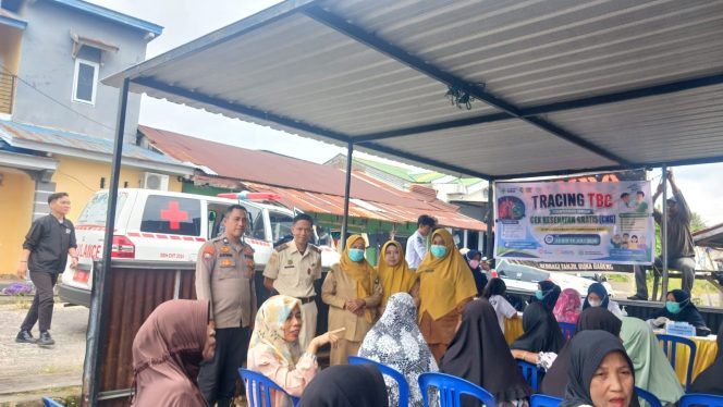 
 Dari Menjaga Kamtibmas hingga Mendukung Kesehatan Warga, Aiptu Arwin Terus Hadir di Wilayah Binaan