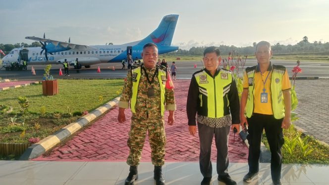 
 ‎Polsek Awangpone Mengamankan Penerbangan Menuju Kendari Pada Jumat Awal Bulan Juli 2026