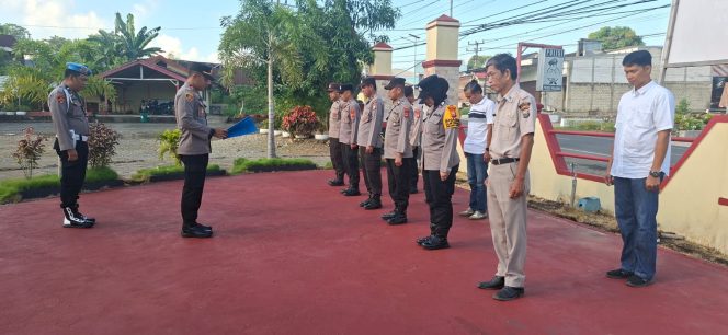
 ‎Kapolsek Palakka Pimpin Apel Pagi, Tekankan Disiplin dan Pelayanan Prima kepada Masyarakat