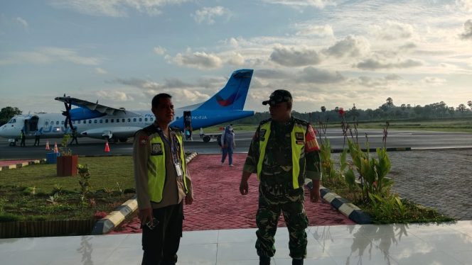 
 ‎Polsek Awangpone Pemantauan Pesawat di Bandara Arung Palakka Bone Awal Juli 2026