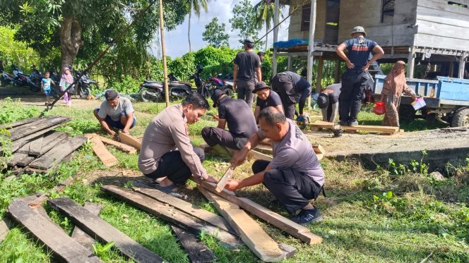 
 ‎Polsek Awangpone Bersama Brimob dan Masyarakat Lanjutkan Rehabilitasi Jembatan Gantung di Desa Kading