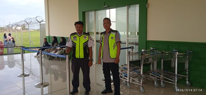 
 ‎Polsek Awangpone Mengamankan Penerbangan Menuju Kendari Pada Selasa Pekan Kedua Juli 2026