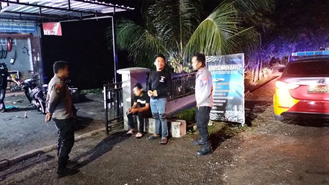 
 Pastikan Kamtibmas di Wilkum Polsek Palakka Kondusif, Personel Polsek Palakka Laksanakan Patroli