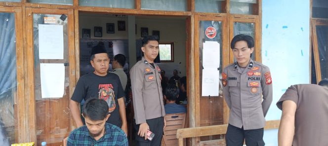 
 Anggota Polsek Ponre amankan dan hadiri musyawarah penetapan dan ganti rugi lahan pembangunan sekolah