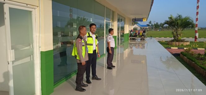 
 ‎Polsek Awangpone Mengamankan Penerbangan Menuju Balikpapan Pada Senin Pekan Keempat Juli 2026