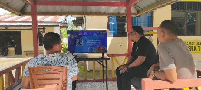 
 Bripka Nasrul Lakukan Pam ,Ta Lupa Titip Pesan Kamtibmas , Guna Cegah Kriminalitas, Polsek Tonra , Polres Bone