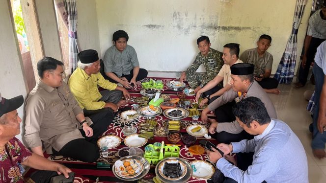 
 ‎Kekompakan Forkopimca Palakka Saat Hadiri Undangan Warga, Perkuat Sinergi dan Kedekatan dengan Masyarakat  ‎