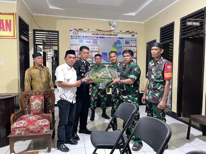 
 Tripika Lappariaja Beri Kejutan HUT Bhayangkara ke-80, Pererat Sinergitas TNI-Polri dan Pemerintah Kecamatan