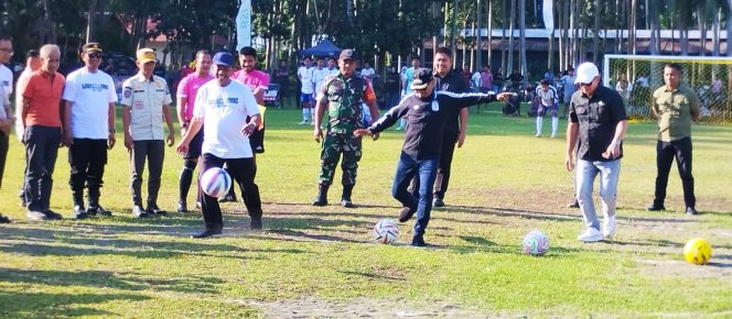 
 Kapolsek Barebbo Hadiri Pembukaan Turnamen Bola Minisoccer Lamellong Cup II Tahun 2026