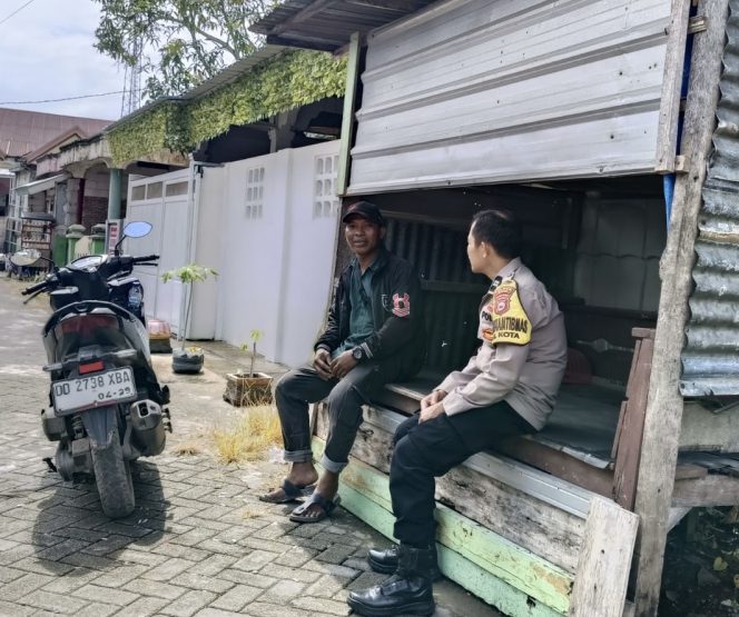 
 Hadir Menyapa Warga, Aiptu Muhammad Aras Patarai Wujudkan Polri yang Dekat dan Responsif