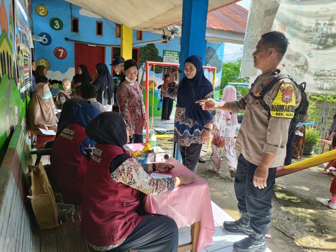 
 Aipda Hamdan Hadiri Pelayanan Kesehatan Gratis, Wujud Sinergi Polri dan Tenaga Kesehatan