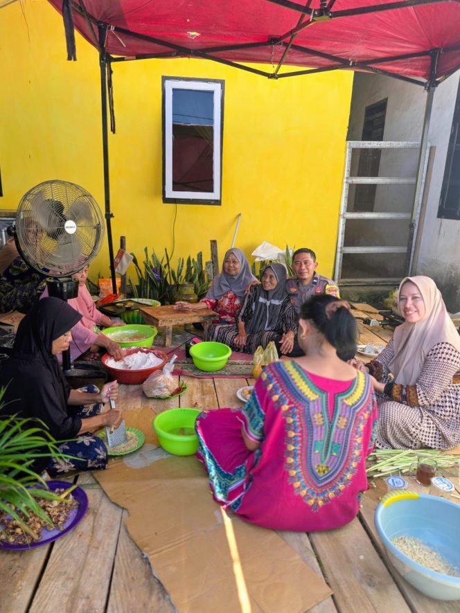 
 Kehadiran Bhabinkamtibmas Dirasakan Warga, Aipda Andi Rusman Perkuat Silaturahmi di Wilayah Binaan