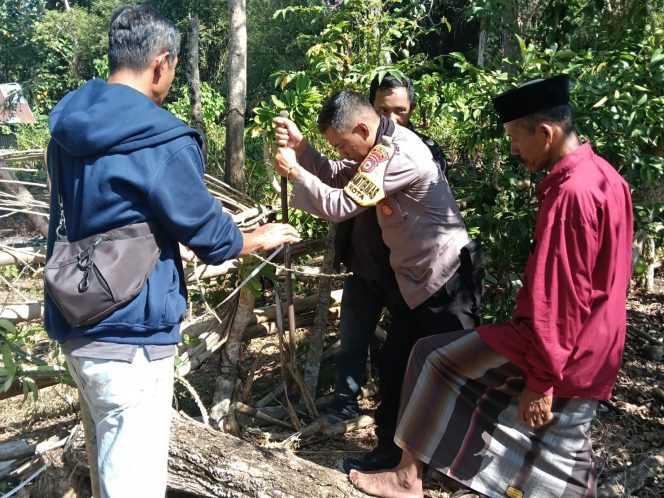 
 Turun Langsung ke TKP, Bhabinkamtibmas Aipda Alika Fasilitasi Penyelesaian Sengketa Tanah Warisan