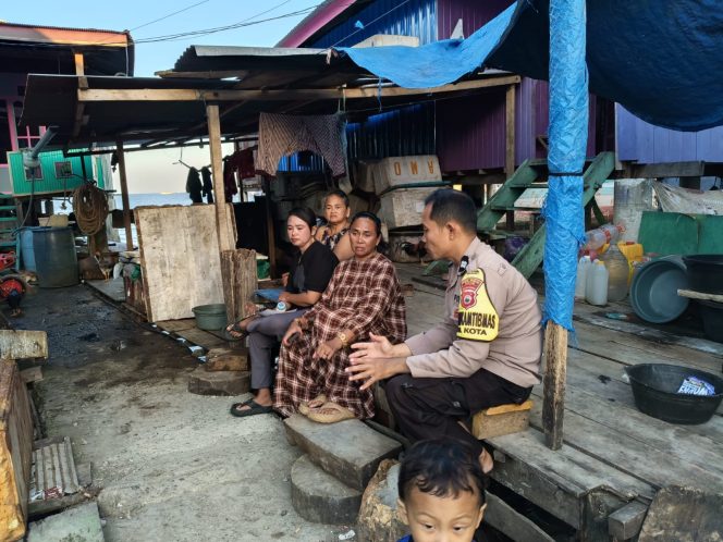 
 Bhabinkamtibmas Hadir Berikan Pembinaan dan Penyuluhan di Kelurahan Toro