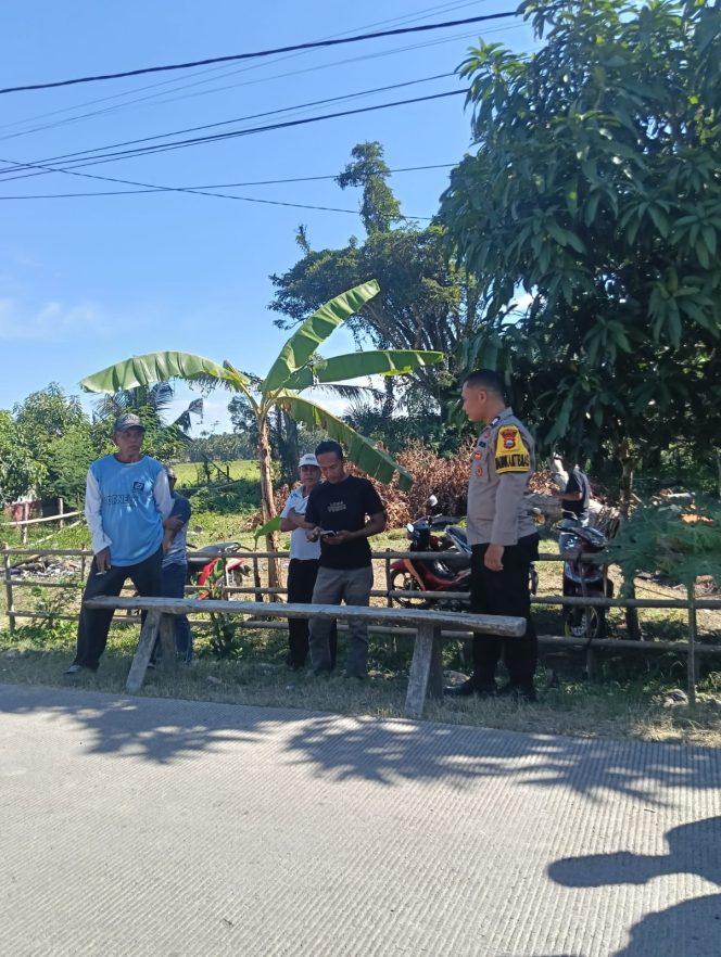 
 Personel Polsek Ajangale Sambangi Warga, Sampaikan Pesan Kamtibmas