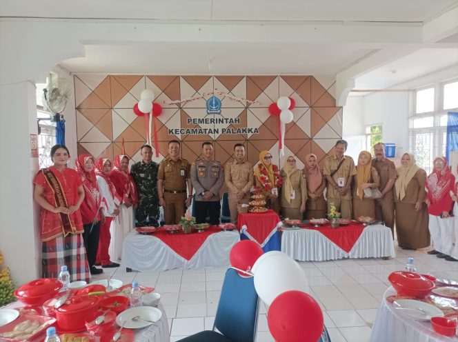 
 Kapolsek Palakka Hadiri Penilaian Lomba Kebersihan di Kantor Camat Palakka