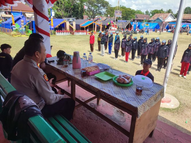 
 ‎Berikan Arahan Dan Semangat, Kapolsek Cenrana Kunjungi Peserta Pelatihan Paskibra.