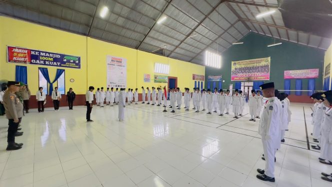 
 Kapolsek Ajangale Hadiri Upacara Pengukuhan Calon Paskibra Kecamatan Ajangale Tahun 2026