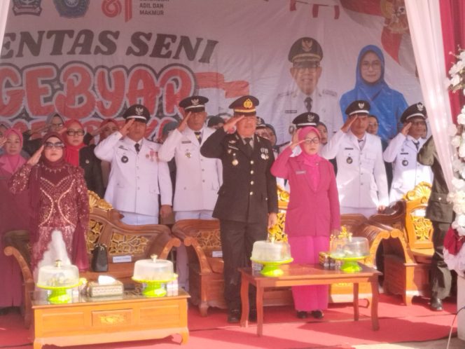 
 Kapolsek Ponre hadiri upacara peringatan HUT RI ke 81 didesa mappesangka