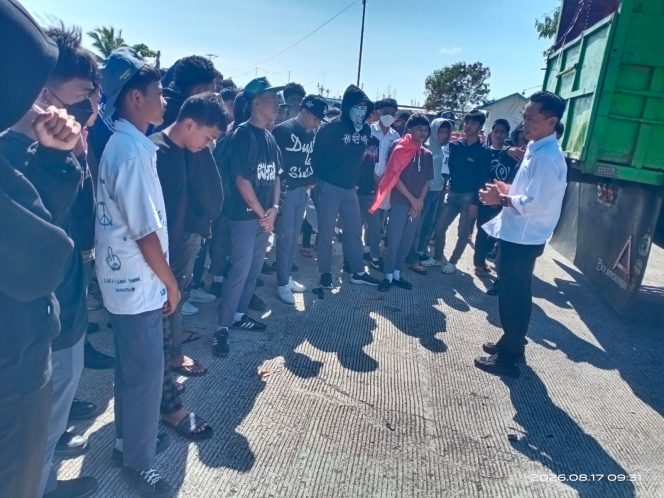 
 Tertibkan Kelompok Pelajar, IPDA ARHAM Berikan Himbauan Kamtibmas