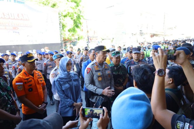 
 Kapolda Sulsel Pimpin Apel Gelar Pasukan Silaturahmi Kamtibmas, Perkuat Sinergi Jaga Kondusivitas Sulawesi Selatan