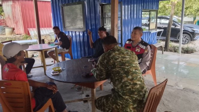 
 Kanit Sabhara ,  Berikan Pesan Kamtibmas Pada Saat Kunjugan  ,Polsek Tonra Polres Bone