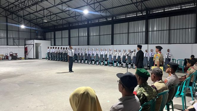 
 Kapolsek Palakka Hadiri Pengukuhan Anggota Paskibraka Kecamatan Palakka