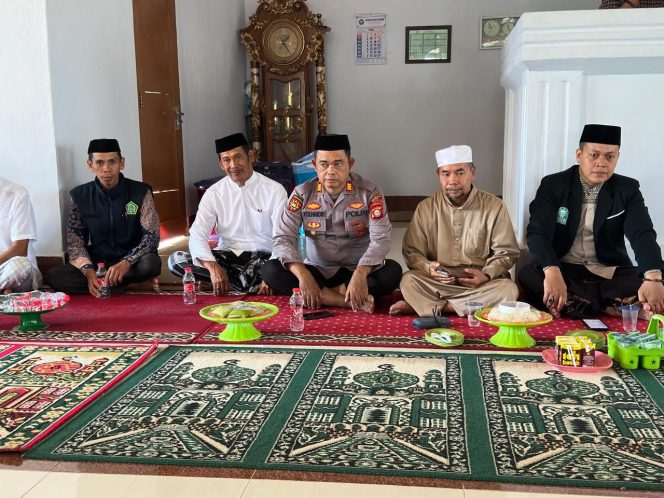 
 HADIRI MAULID  KAPOLSEK TONRA TITIP PESAN KAMTIBMAS  ,POLSEK TONRA, POLRES BONE