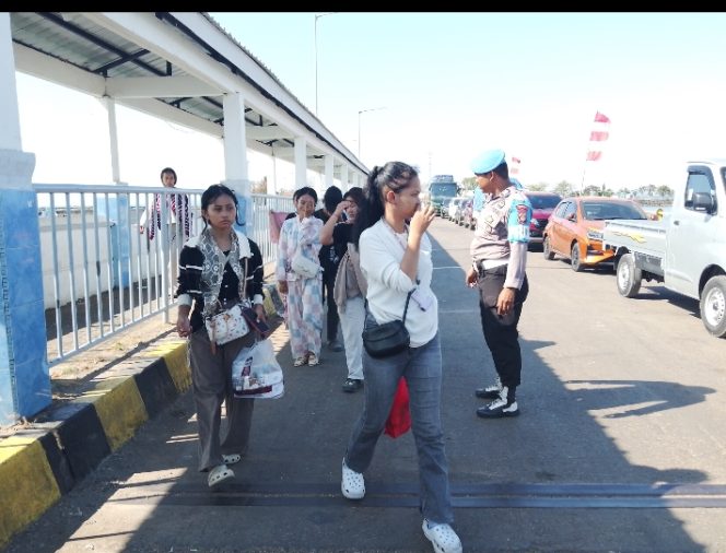 
 Beri Rasa Aman Kepada Pengguna Jasa , Lakukan Pelayanan Di Rumpdoor Kapal