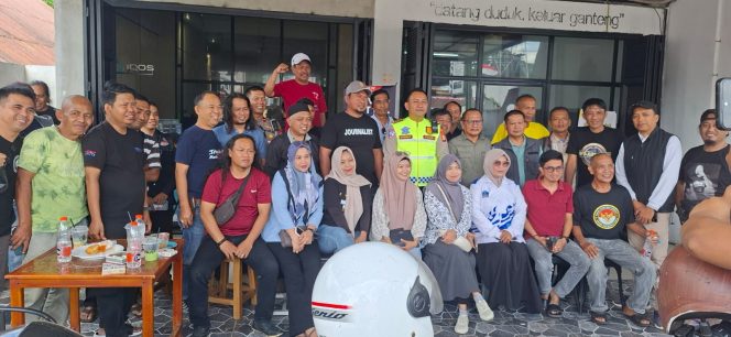 
 Kasat Lantas Polres Bone Gelar Coffe Morning Bersama Jurnalis