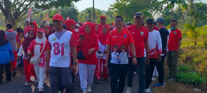 
 Tripika Barebbo Hadiri Roadshow Jalan Santai dan Lomba Permainan Tradisional Semarak HUT RI ke-81