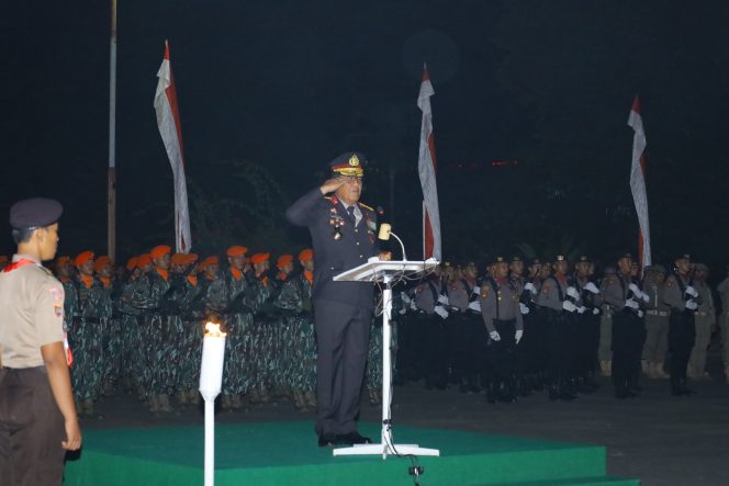 
 HUT ke-81 RI, Kapolda Sulsel Hadiri Apel Kehormatan dan Renungan Suci di TMP Panaikang