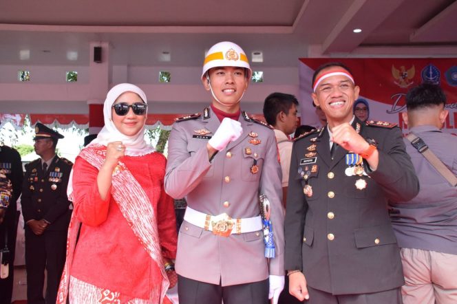 
 Ipda Ad’harianto, Dihadiahi Sepeda Motor Usai Tampil Gemilang di Upacara HUT RI