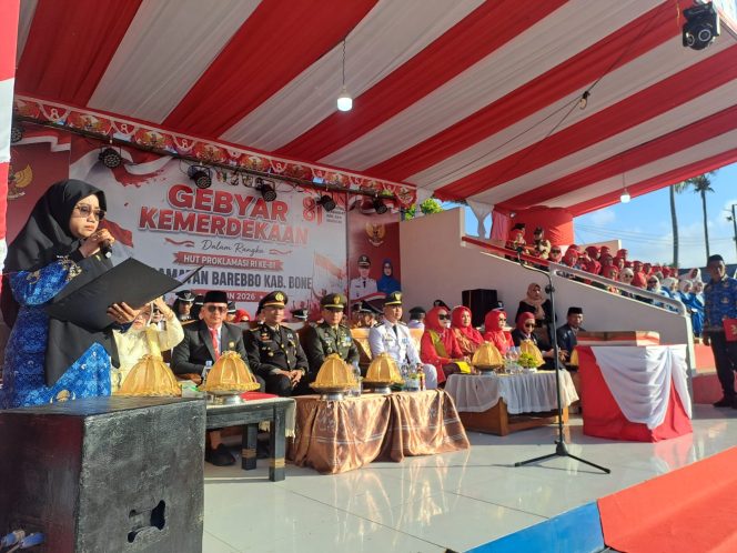 
 Tripika Kecamatan Barebbo Gelar Upacara Pengibaran Bendera HUT Kemerdekaan RI ke-81