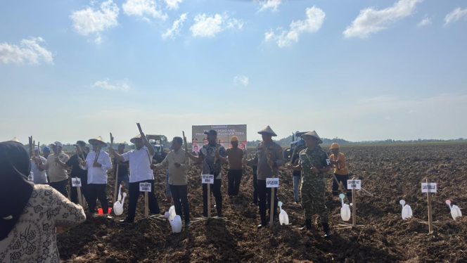 
 Wakapolres Bone: Polres Bone Siap Dukung Perluasan Tanaman Tebu Menuju Swasembada Gula Nasional