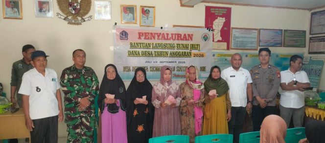 
 Briptu Aswar Bersinergi, Hadiri Penyaluran BLT di Desa Patangnga