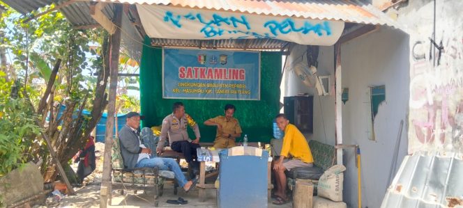 
 Polri Hadir di Tengah Warga, Bripka Sultan Dorong Satkamling Aktif Jaga Keamanan Lingkungan