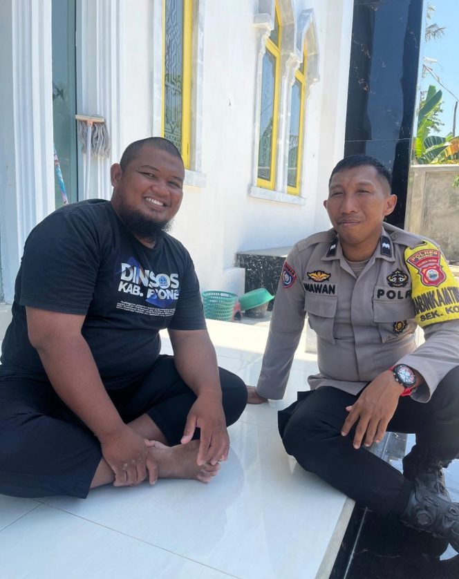 
 Hadir Lebih Dekat, Bhabinkamtibmas Aipda Heriawan Hastaman Serap Informasi dari Warga