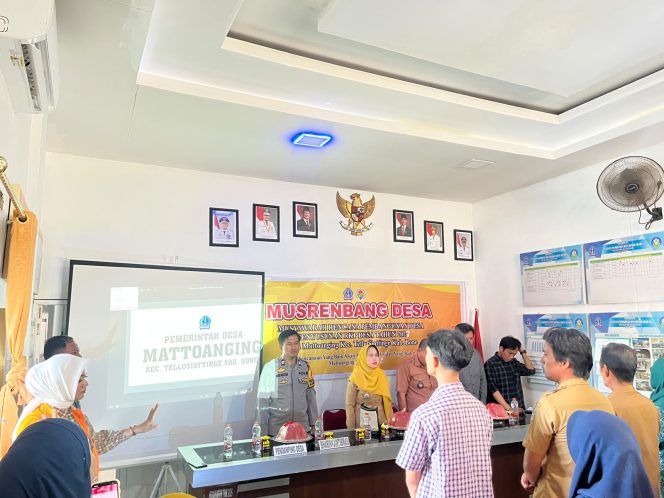 
 Bhabinkamtibmas ini Hadiri Musrenbang Penyusunan RKPDes di Desa Mattoanging
